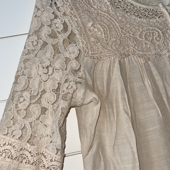 Lace blouse - Picture 3 of 3